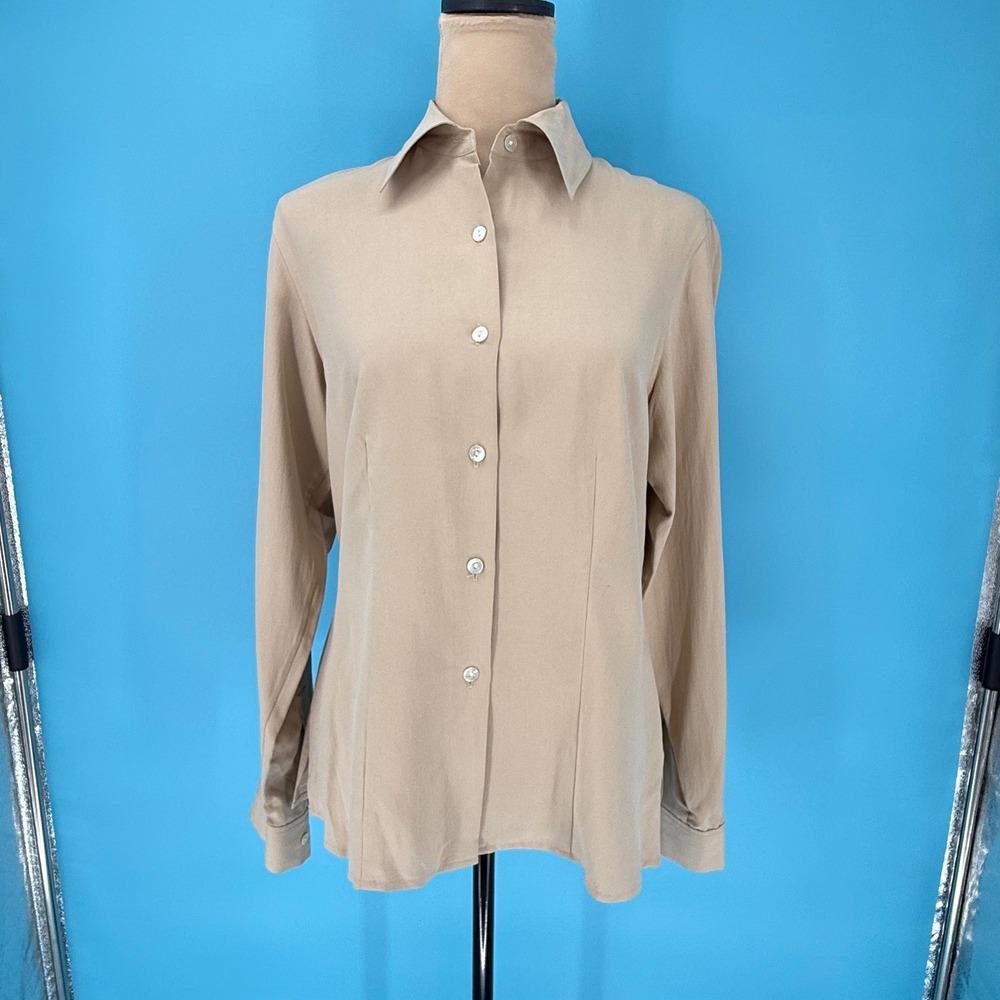 Casual Corner‎ Womens Tan 100% Silk Long Sleeve Button Down Blouse Size 4 Career